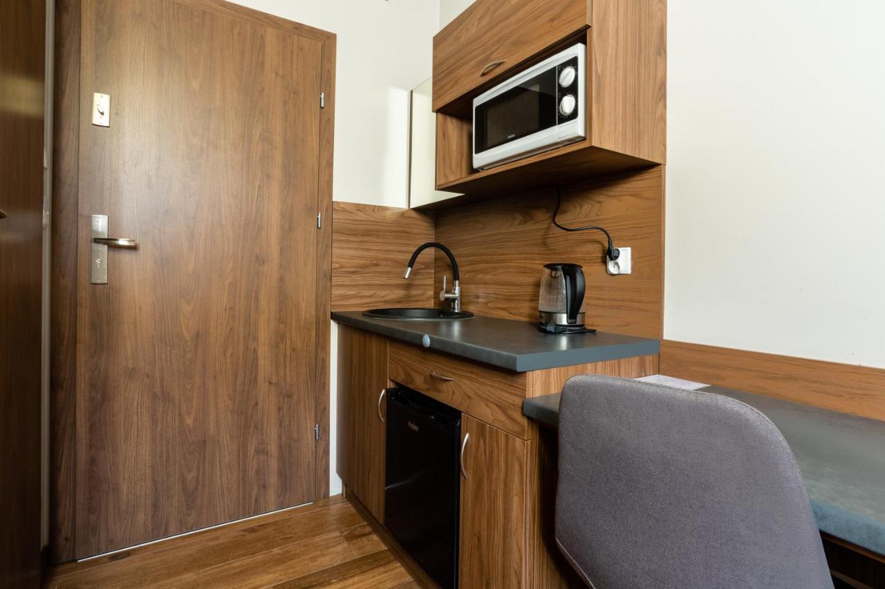 Noclegijarocin Bed & Breakfast Bagian luar foto