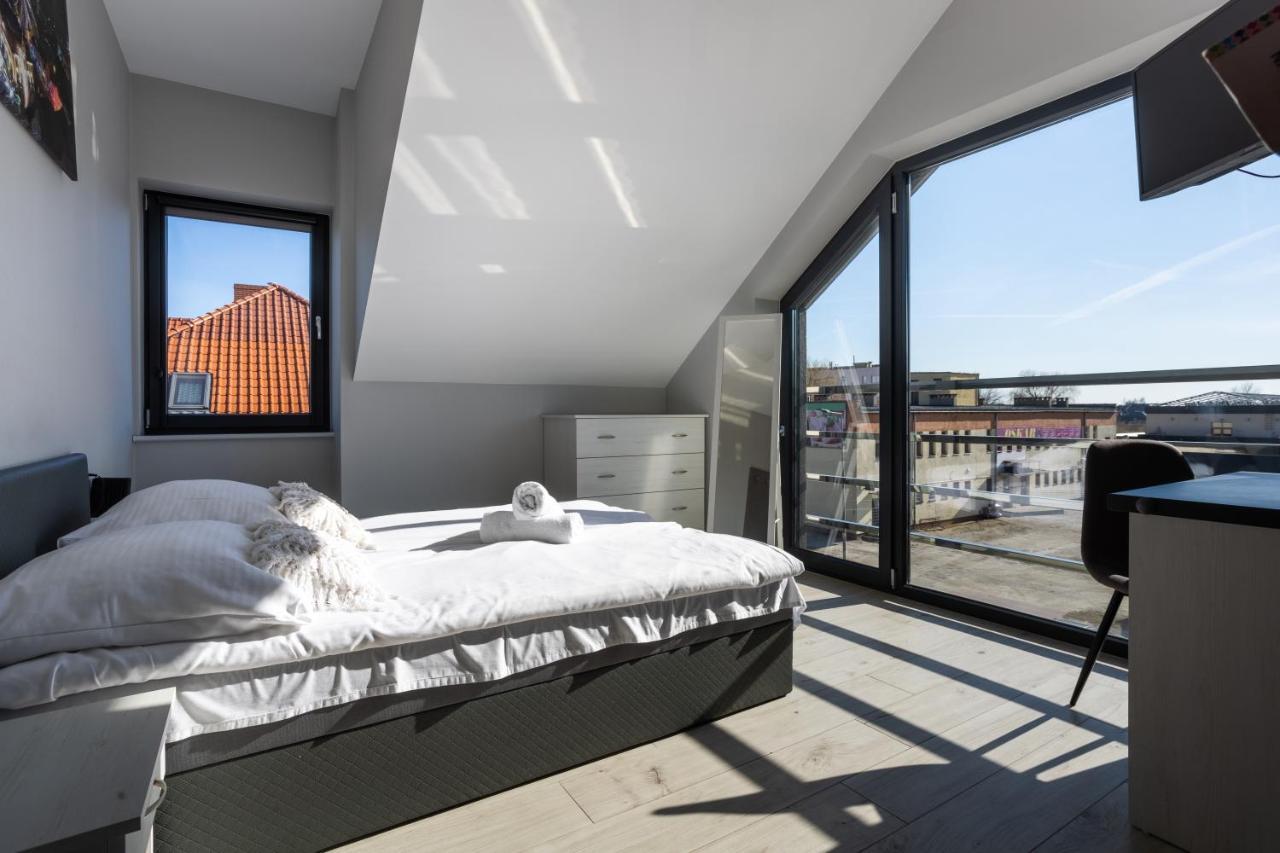 Noclegijarocin Bed & Breakfast Bagian luar foto