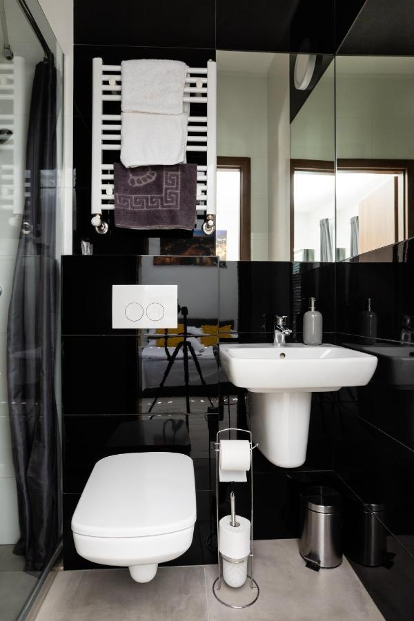 Noclegijarocin Bed & Breakfast Bagian luar foto