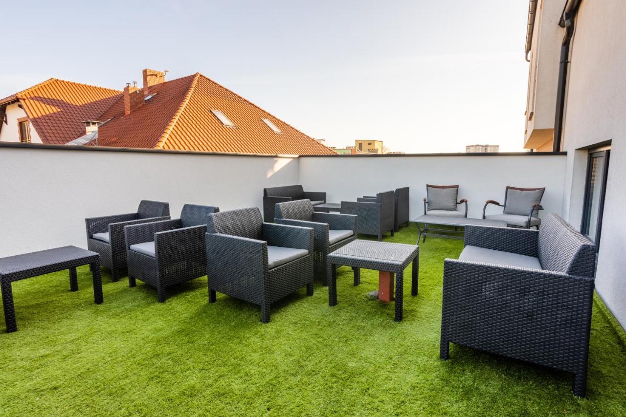 Noclegijarocin Bed & Breakfast Bagian luar foto