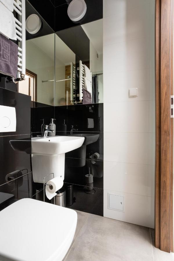Noclegijarocin Bed & Breakfast Bagian luar foto